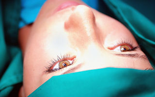 Recovery after blepharoplasty